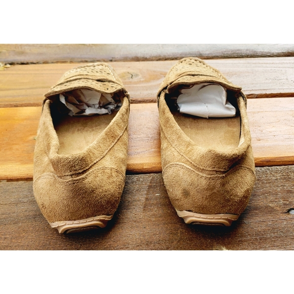 SOLD Cynthia Rowley Suede Hazel Slip-on Loafer - Picture 3 of 5